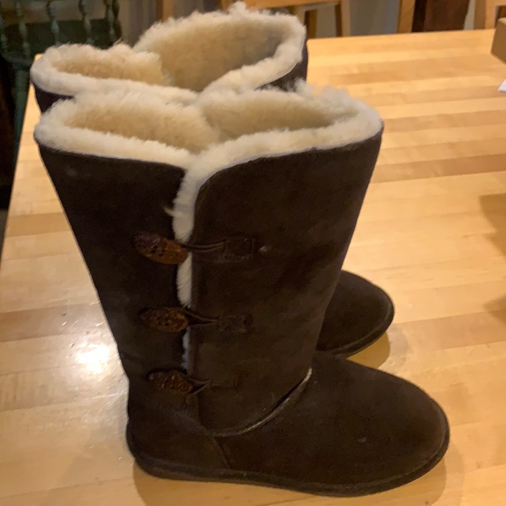 Bear paw women’s boots size 9